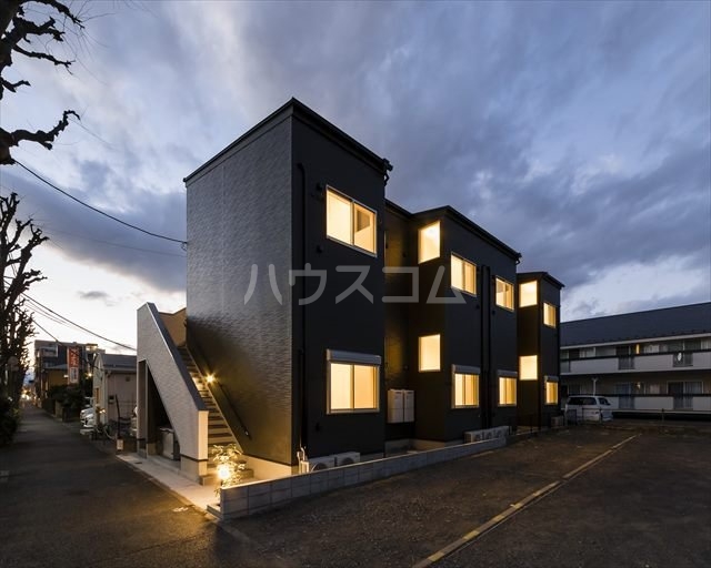 18/21 エントランス