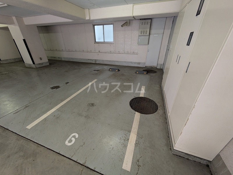 25/30 駐車場