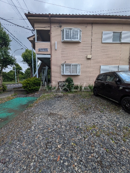 23/30 駐車場