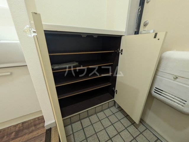 14/30 玄関