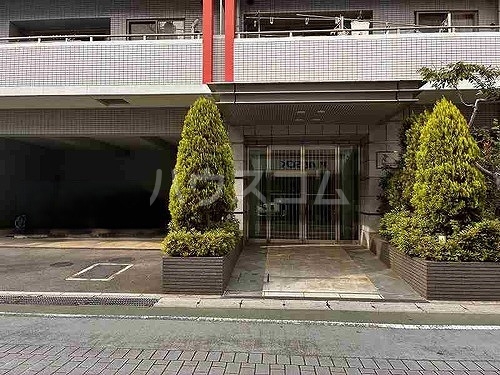 2/4 エントランス