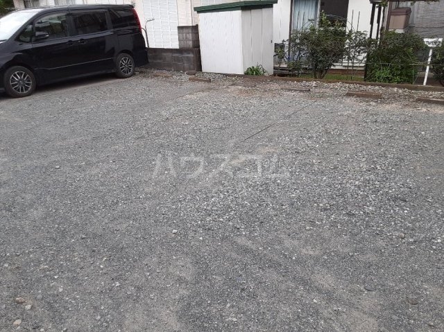 17/22 駐車場