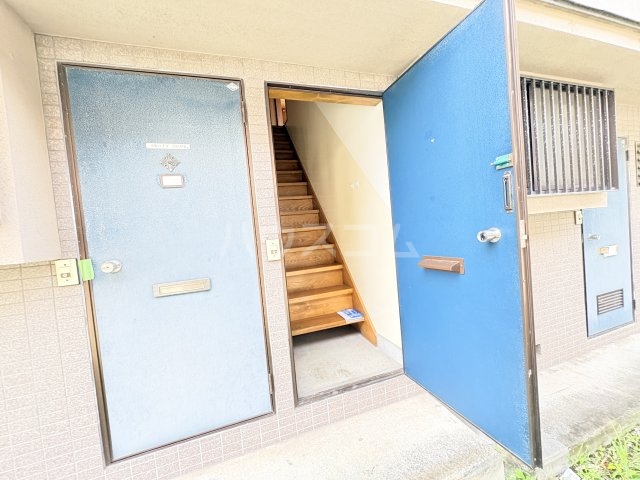 16/30 玄関