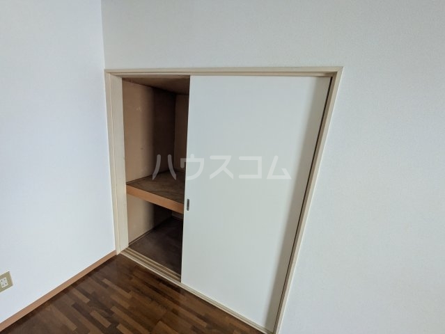 13/30 収納