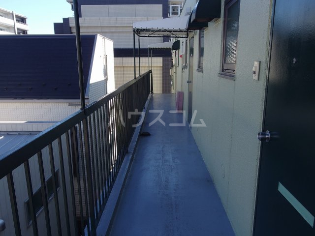 24/30 エントランス