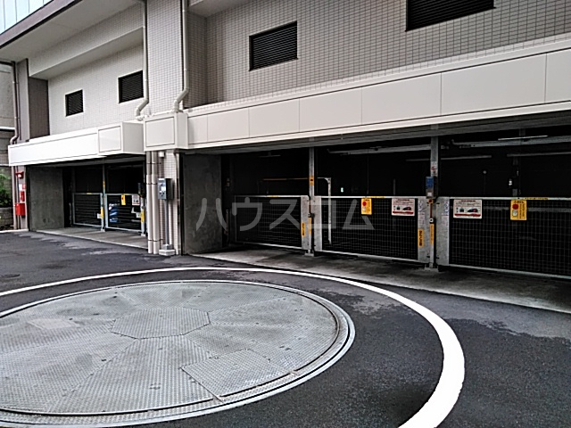 20/29 駐車場