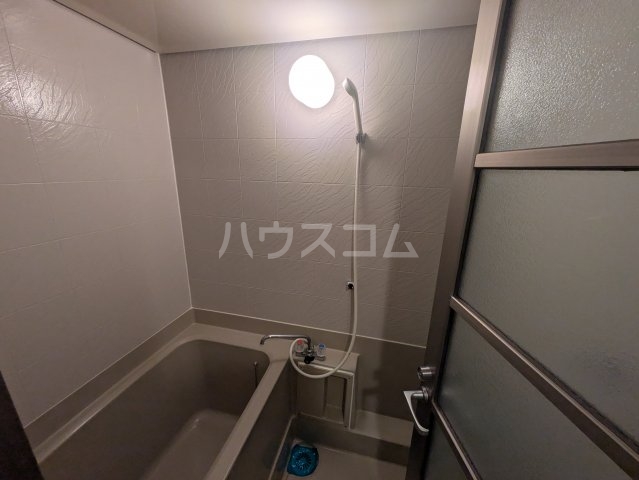13/30 浴室