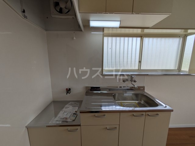 13/28 キッチン