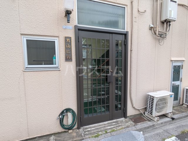 2/4 エントランス