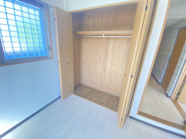 18/23 エントランス