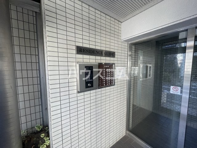22/30 エントランス