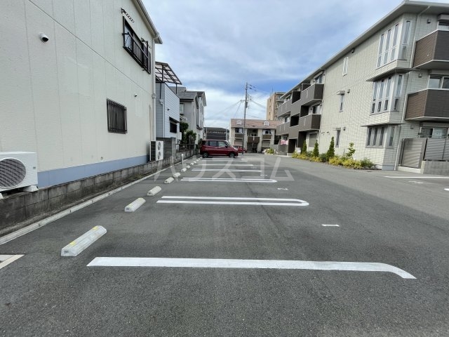 14/16 駐車場