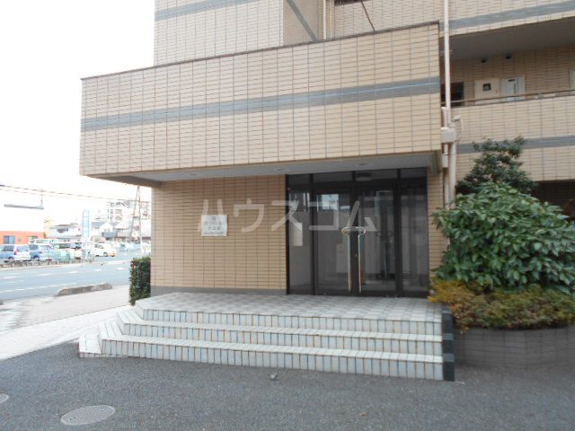 16/26 エントランス