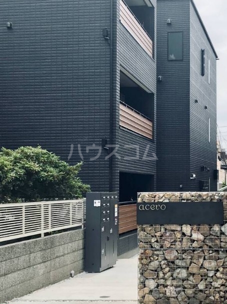 15/23 エントランス