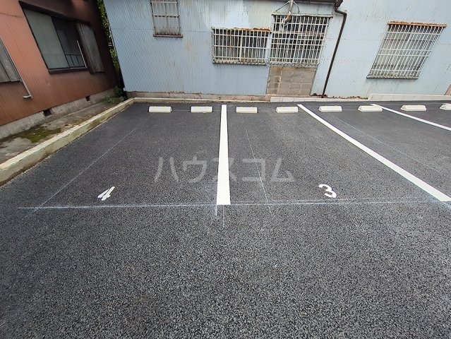 22/30 駐車場