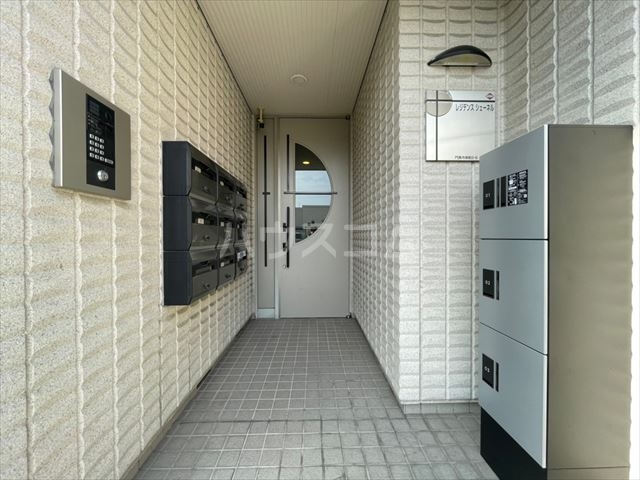 2/4 エントランス