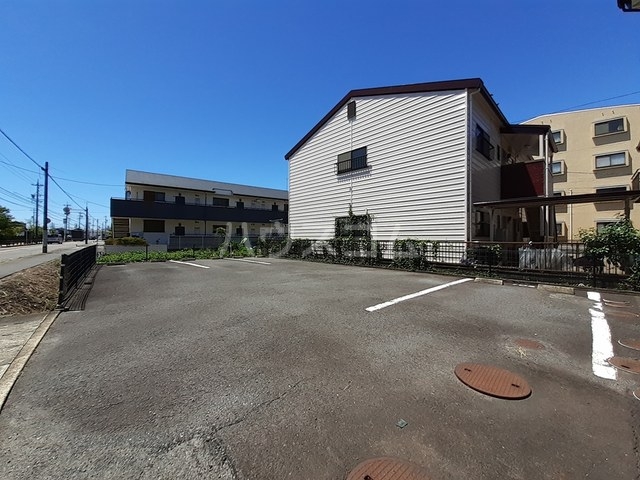 2/13 駐車場