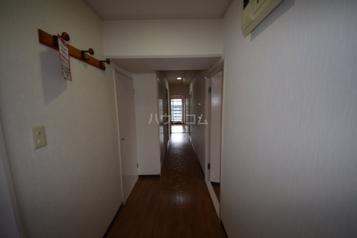 16/30 玄関