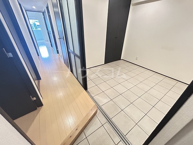14/30 玄関