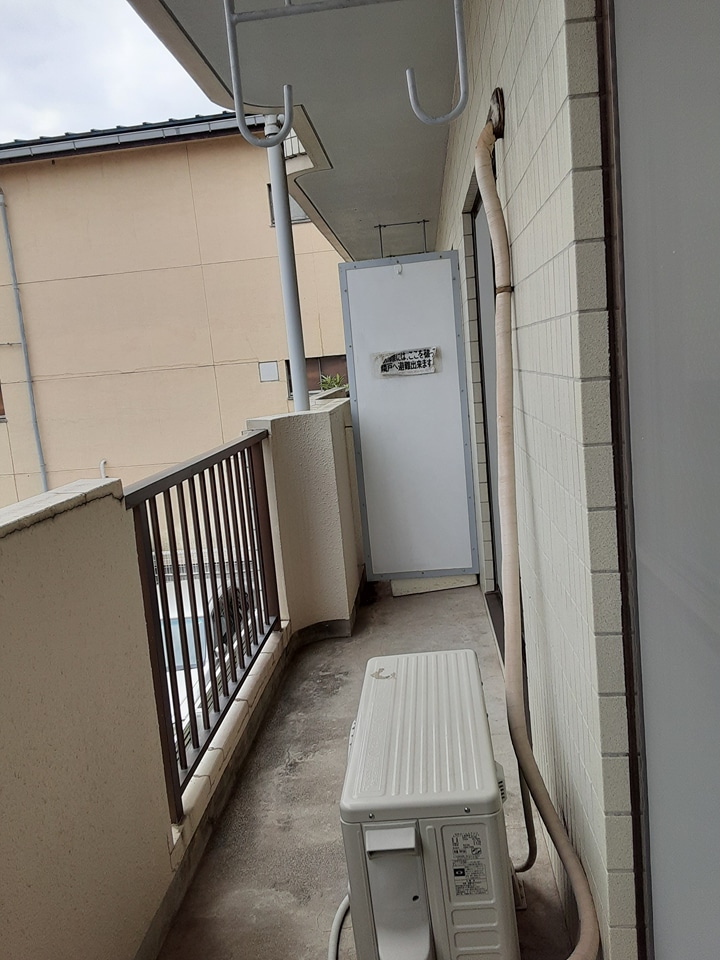 21/27 バルコニー