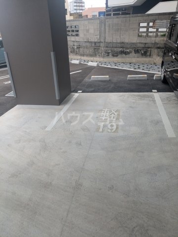 19/23 駐車場