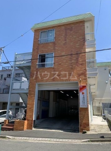 20/30 エントランス