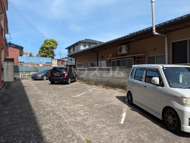 25/30 駐車場