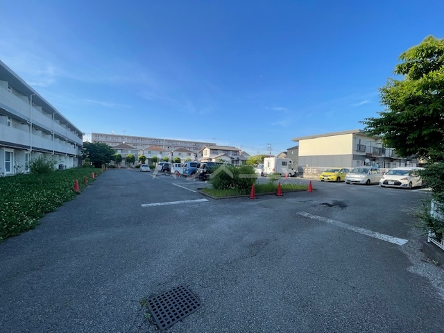 20/27 駐車場