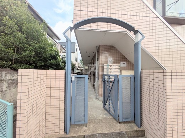 3/7 エントランス