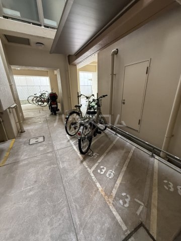 2/6 駐車場