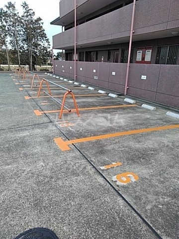 28/30 駐車場