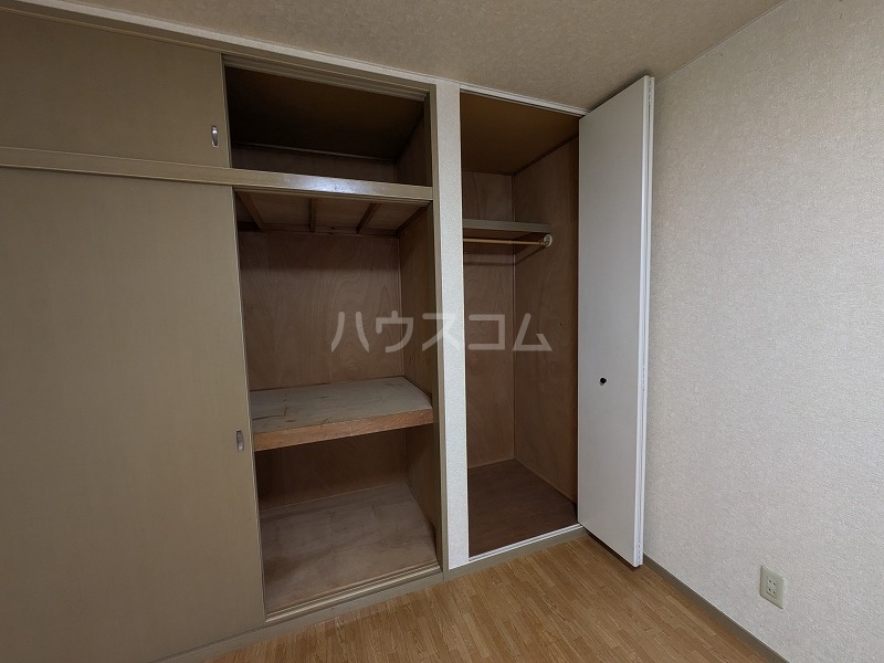 13/30 収納