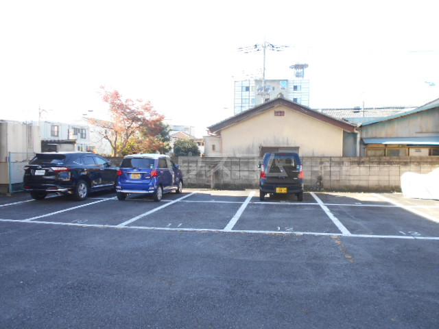 17/22 駐車場