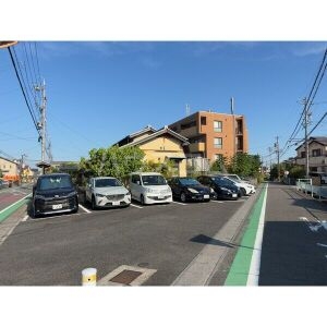 18/26 駐車場