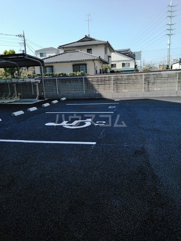 28/30 駐車場