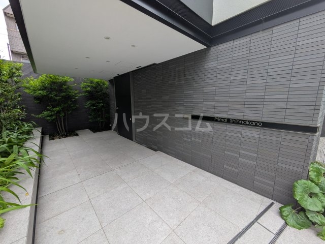 24/29 エントランス