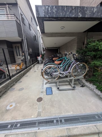 28/30 駐車場