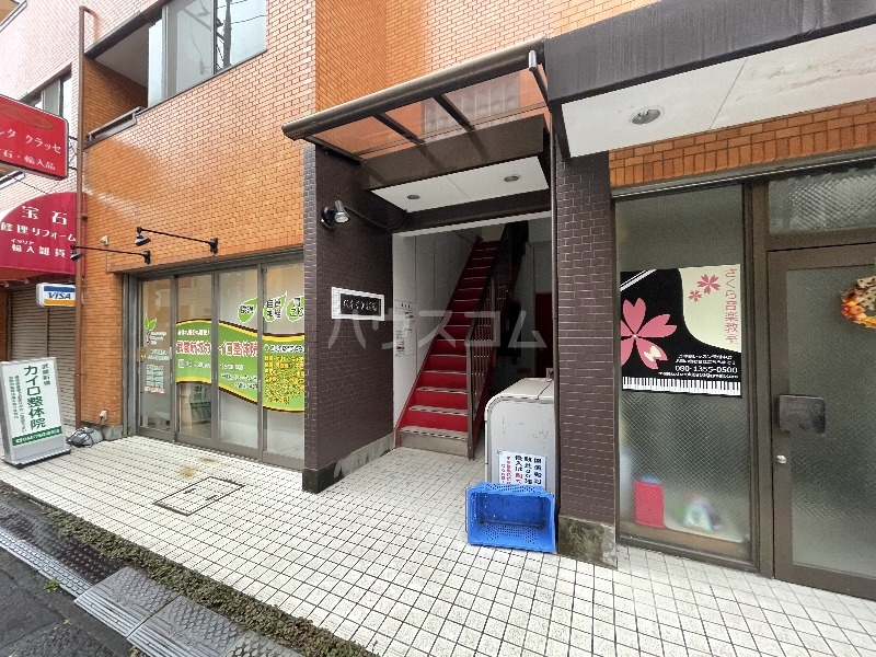 3/10 エントランス