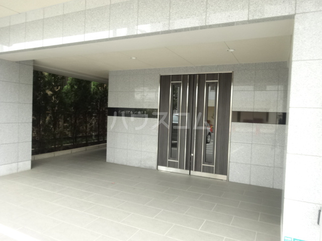 15/26 エントランス