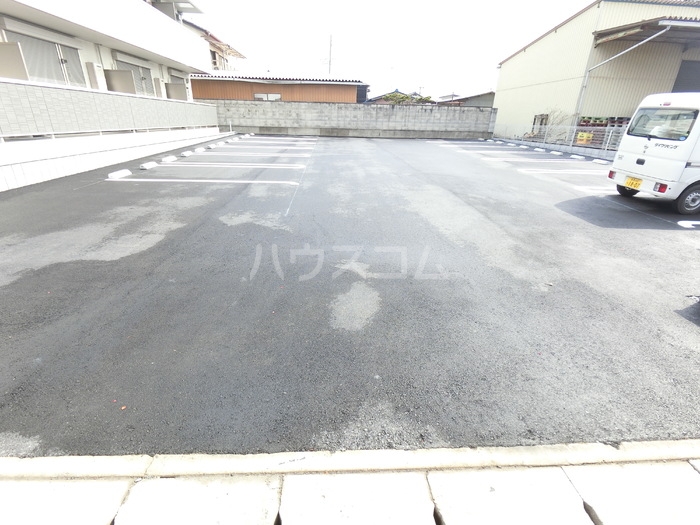 19/22 駐車場