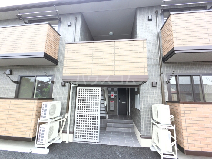 16/25 エントランス
