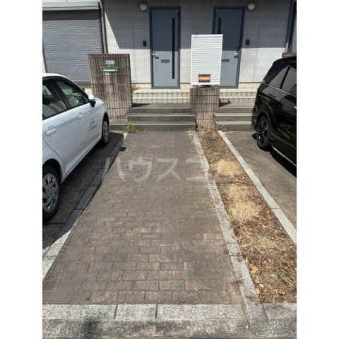 26/30 駐車場