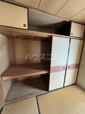 13/30 収納