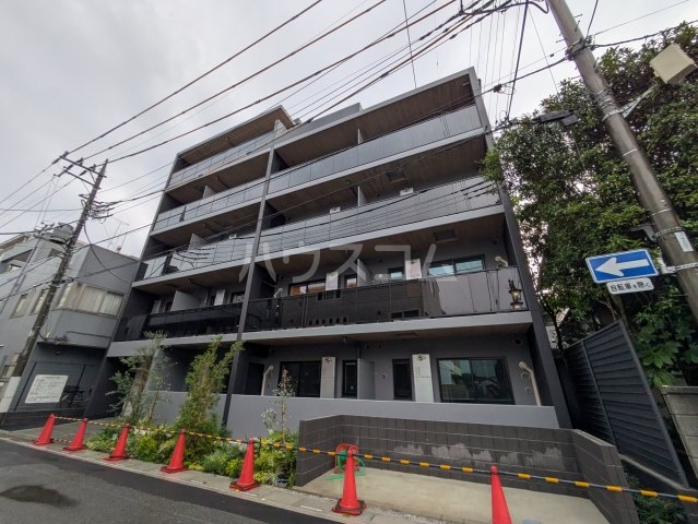 25/30 エントランス
