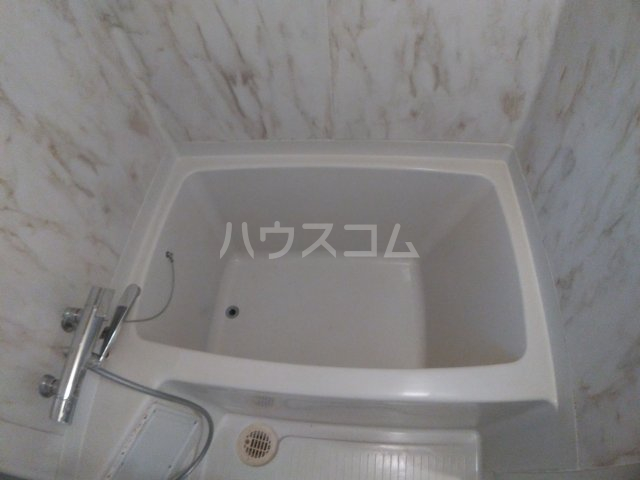 17/30 浴室
