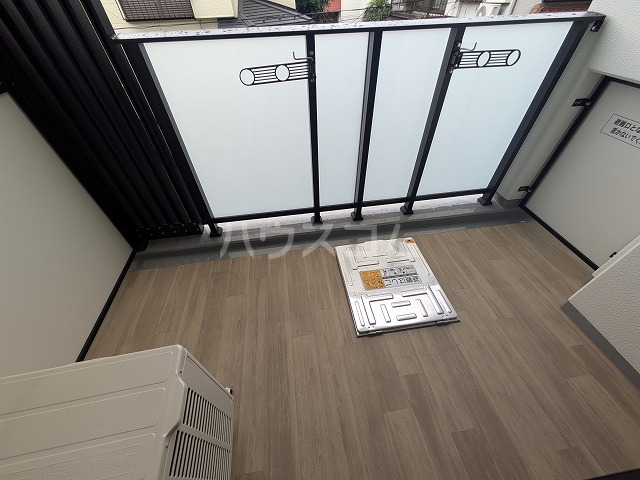 13/30 バルコニー