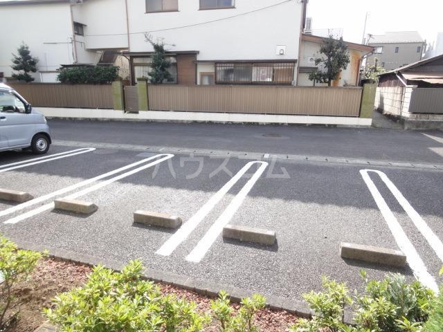 20/29 駐車場