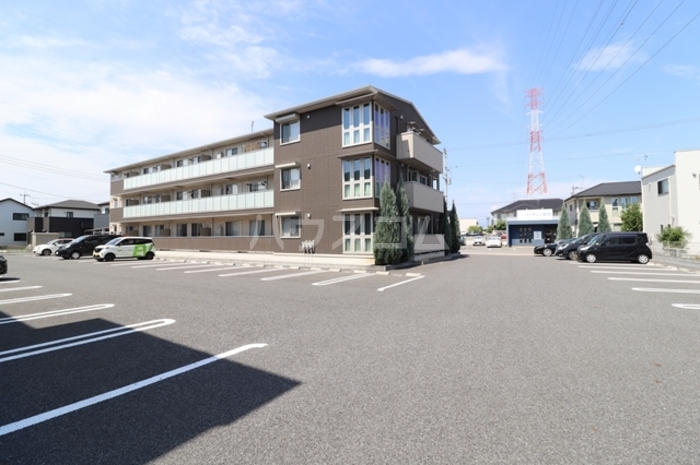 14/18 駐車場