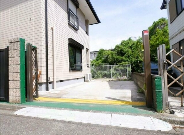 25/29 駐車場