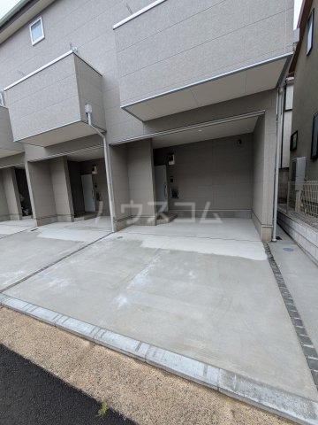27/28 駐車場